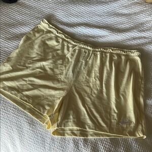 Nike Women's Sportwear Club shorts, XXL, light yellow